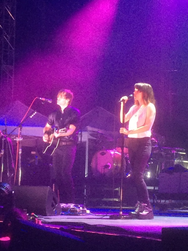 Lauren Mayberry Joins Death Cab for Cutie on Stage for “Brothers on a Hotel Bed”