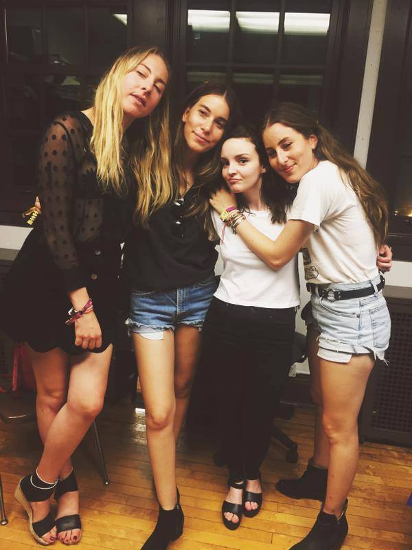 Lauren Mayberry and HAIM Share a Few Laughs at Pitchfork Music Festival